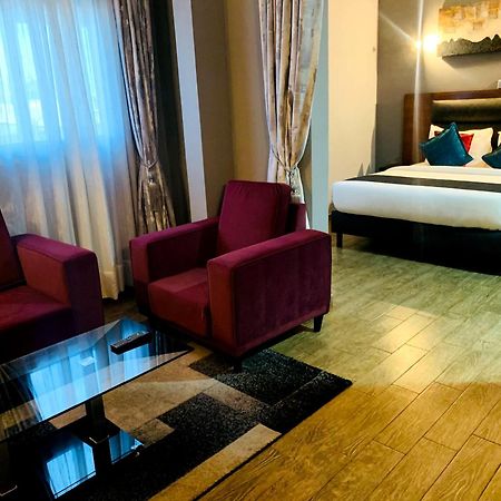 La Rochelle Hotel ياوندي المظهر الخارجي الصورة