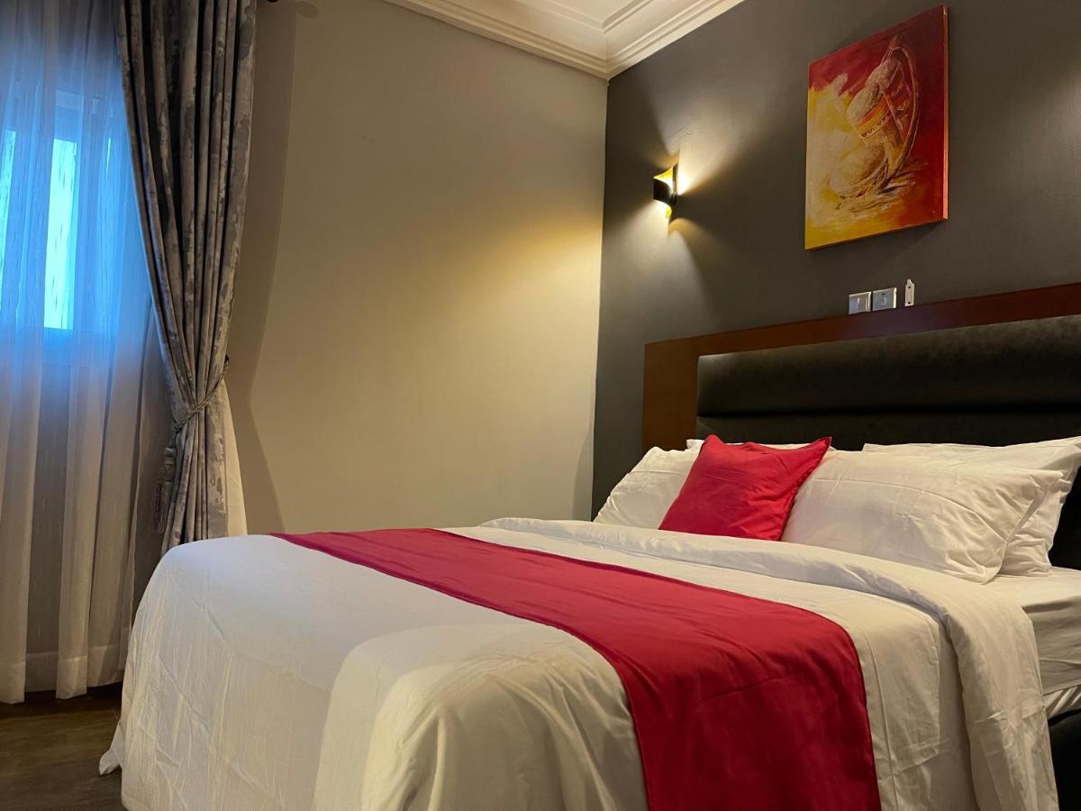 La Rochelle Hotel ياوندي المظهر الخارجي الصورة