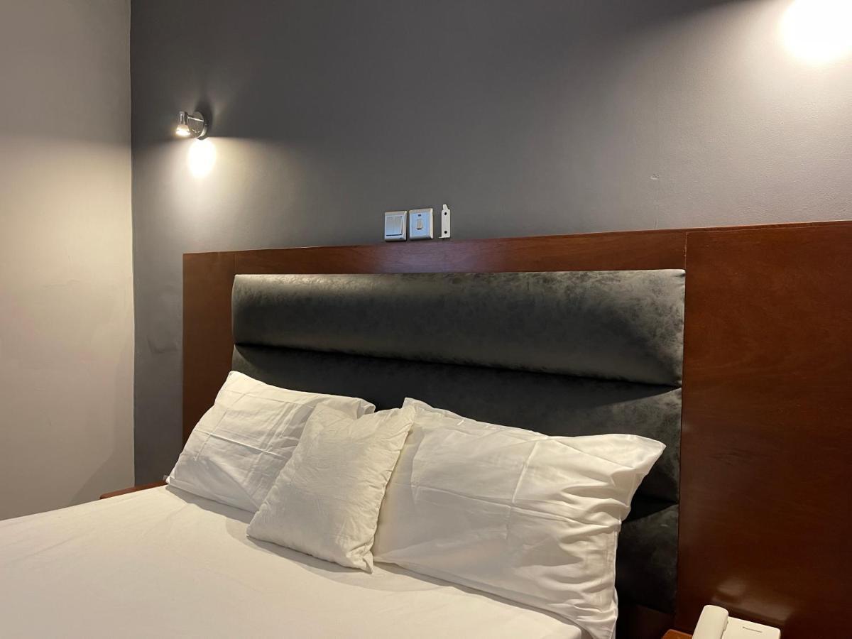La Rochelle Hotel ياوندي المظهر الخارجي الصورة