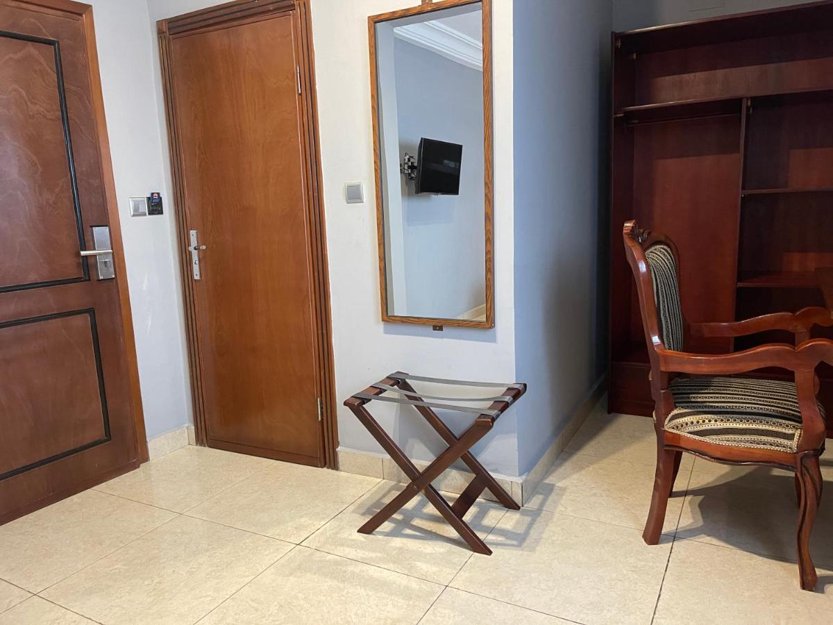 La Rochelle Hotel ياوندي المظهر الخارجي الصورة