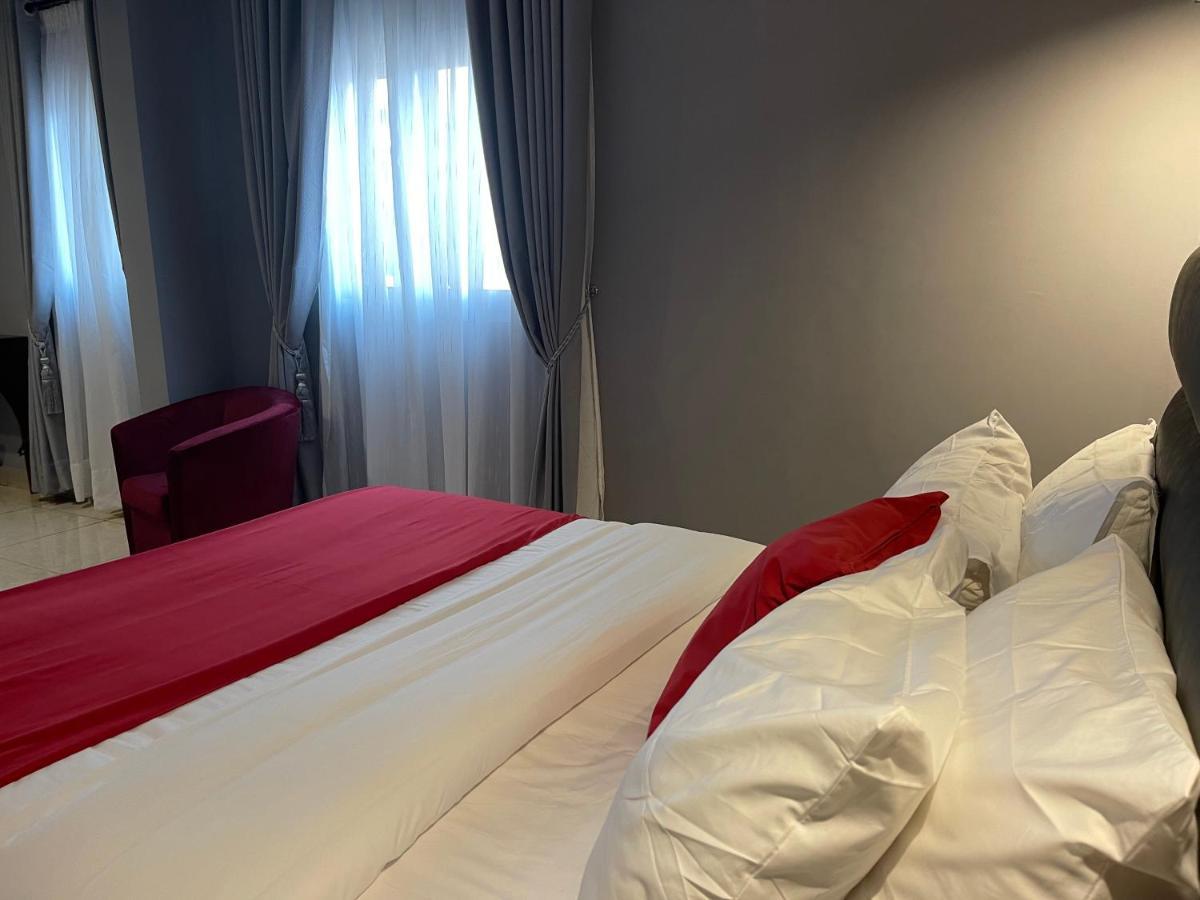 La Rochelle Hotel ياوندي المظهر الخارجي الصورة