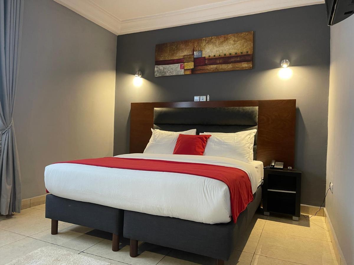 La Rochelle Hotel ياوندي المظهر الخارجي الصورة