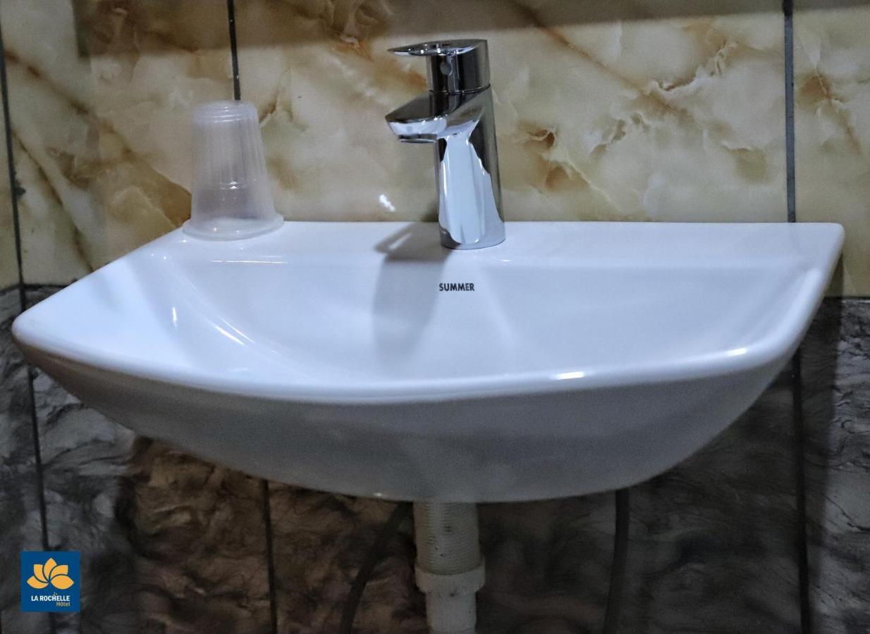 La Rochelle Hotel ياوندي المظهر الخارجي الصورة