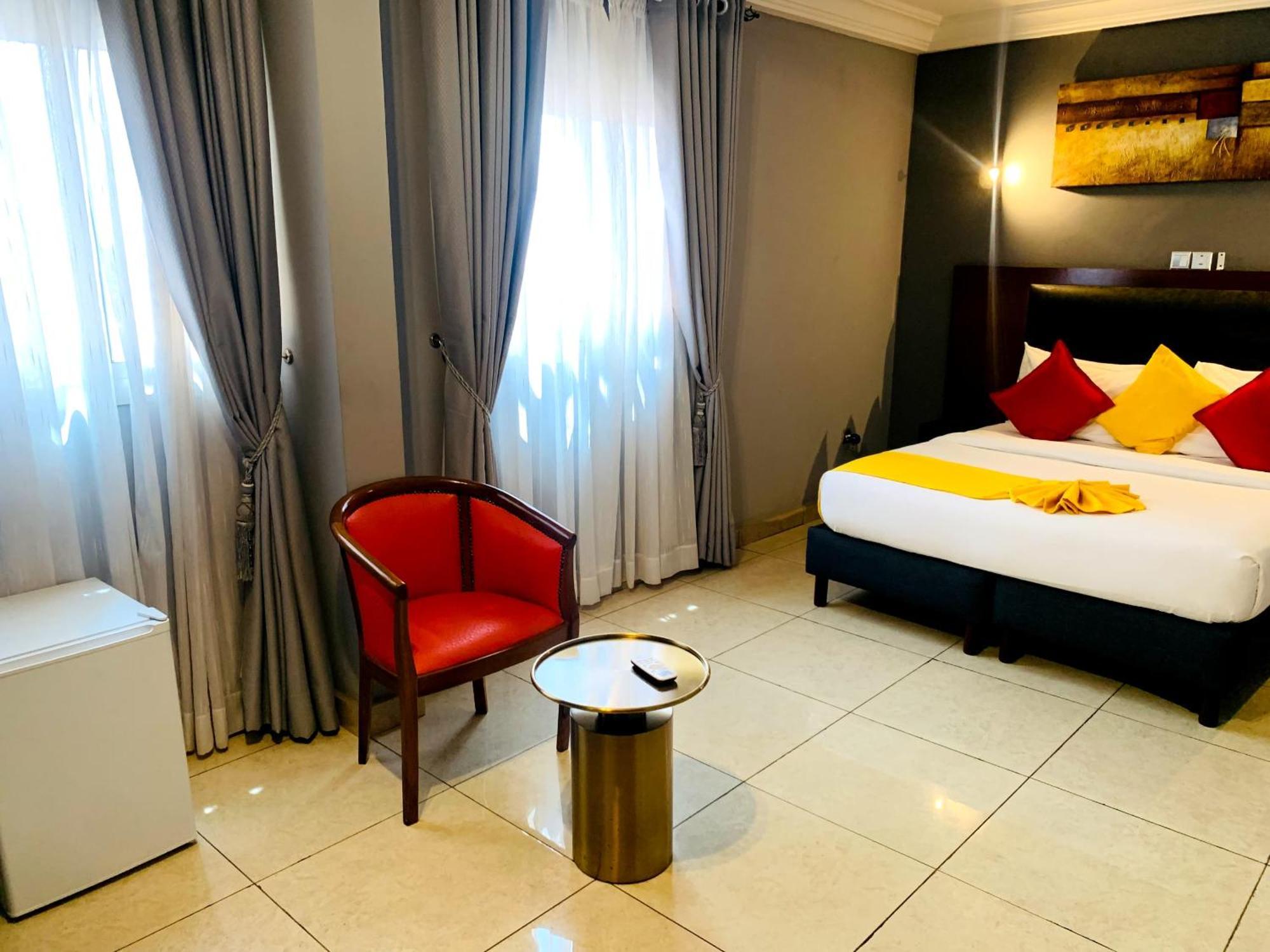 La Rochelle Hotel ياوندي المظهر الخارجي الصورة